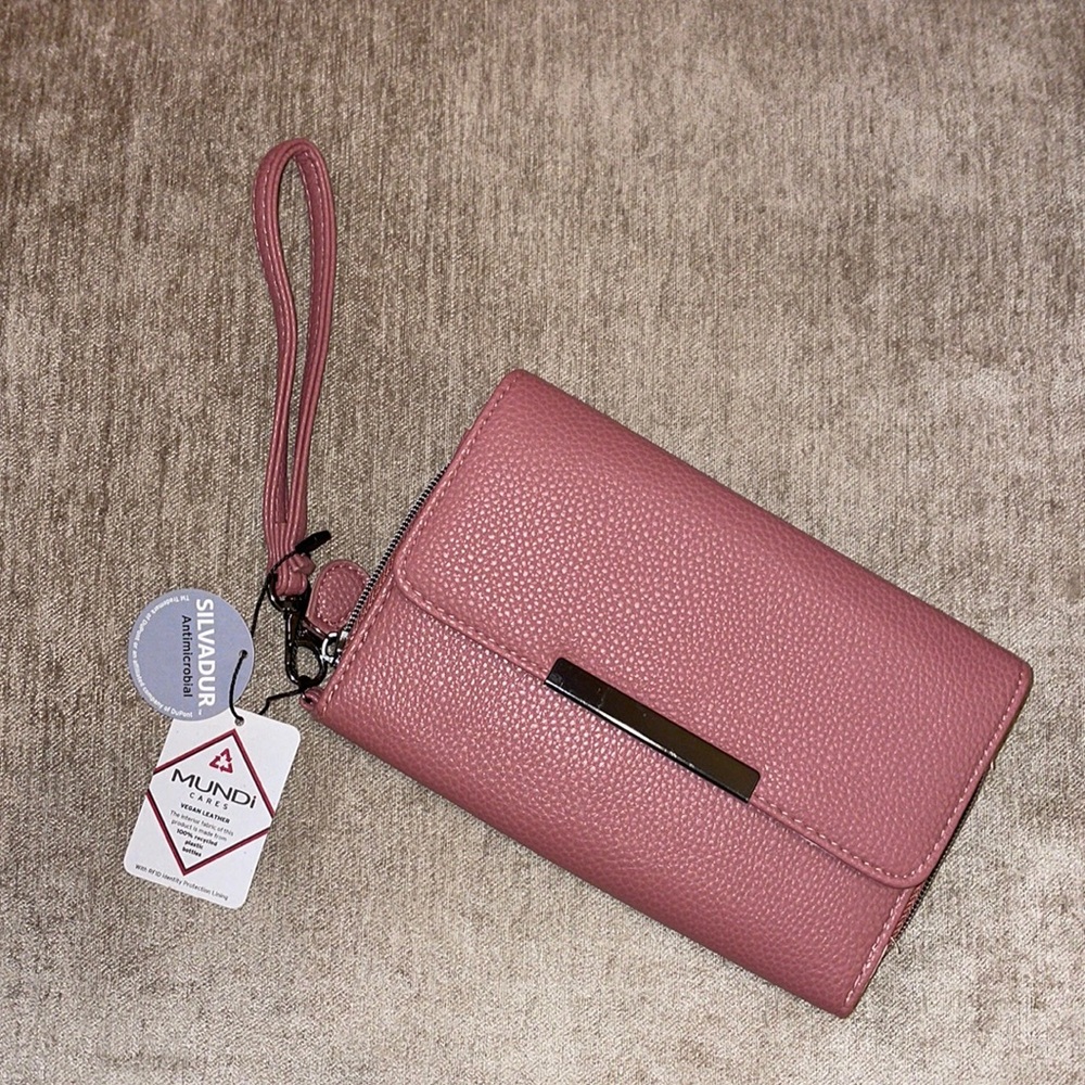 Plum color MUNDI wallet